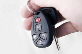 Car key replacement in hand